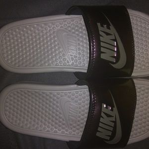 Nike flip flops